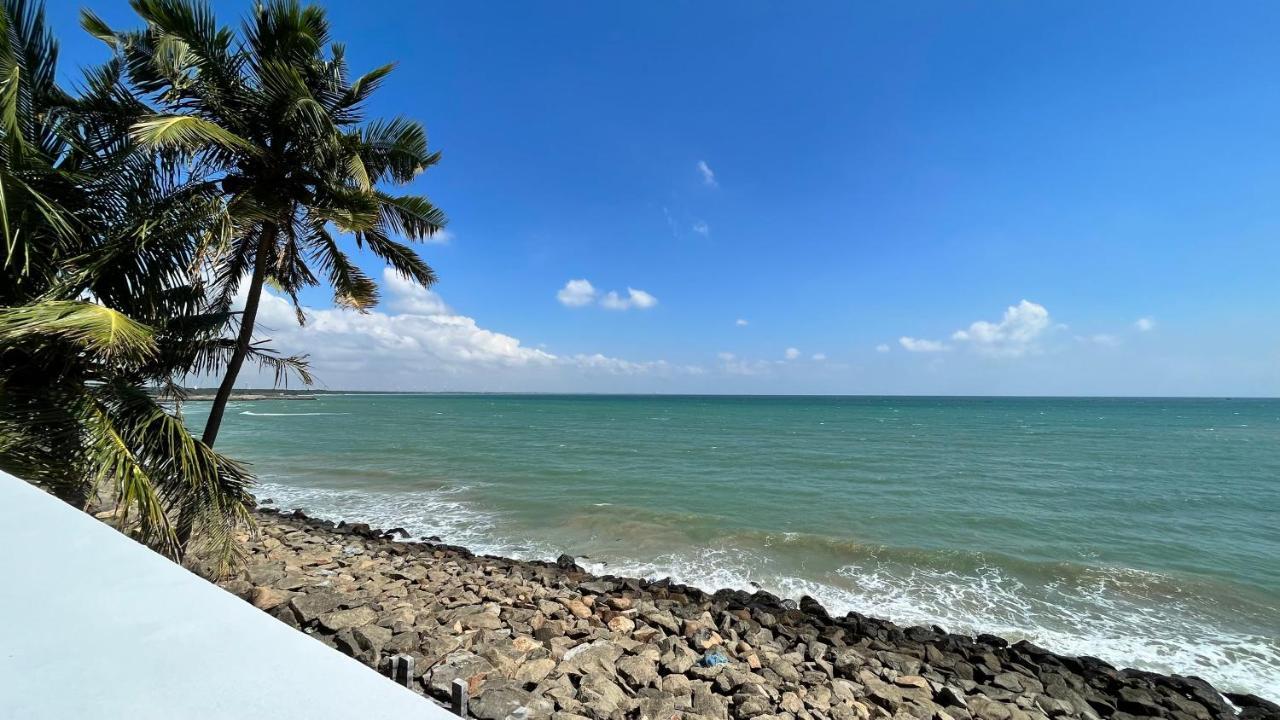 Phoenix Beach Resort Kanyakumari Exteriör bild